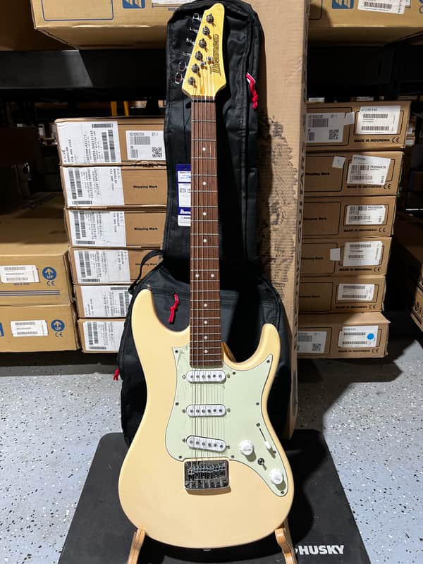 Ibanez AZES31 Electric Guitar - Ivory w/ Gig Bag image 1
