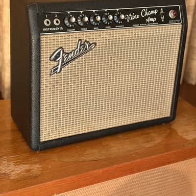 Fender Vibro Champ 6-Watt 1x8" Guitar Combo 1964 - 1967 - Black Panel image 1