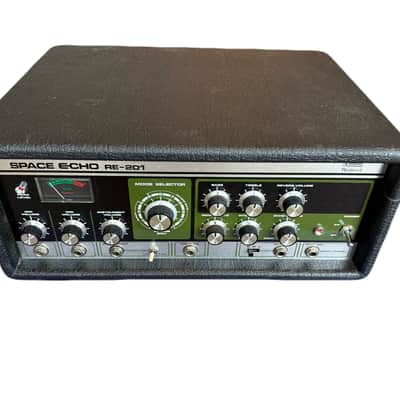 Roland RE-201 Space Echo Tape Delay / Reverb