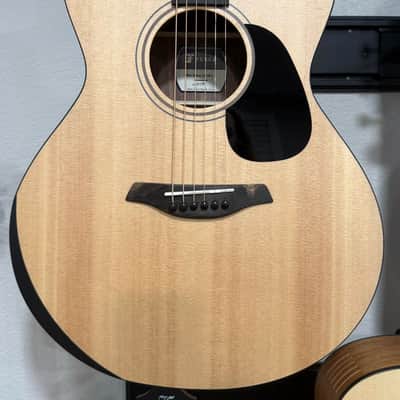 Furch Blue Deluxe Gc-SW a Sitka Spruce over a Gorgeous Black Walnut Back Duo Bevels *CNR Active* w/ Bag *Includes CNR Active Kit ($55 Value)* image 5