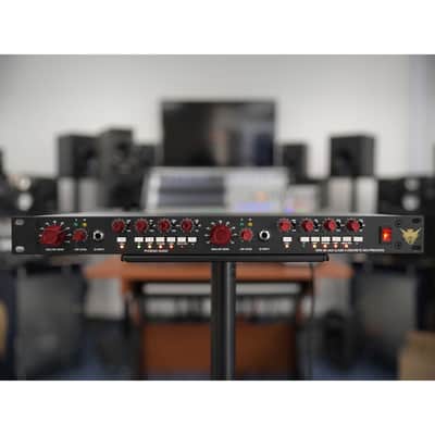 Phoenix Audio DRSQ4 MKII - Dual Mono A Class Mic Pre with 4 Band Gyrator EQ - B-Stock image 1