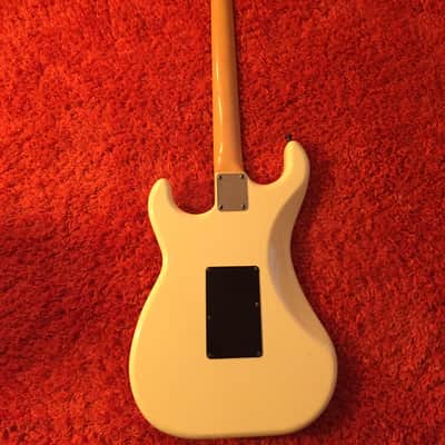 Kramer Focus 3000 Strat MIJ Japan W Original Floyd Rose Banana Headstock 1986 White image 4