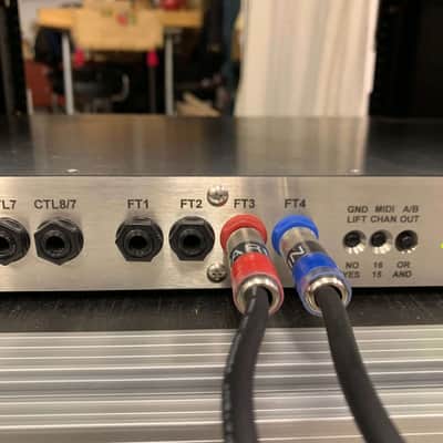 Axess Electronics RX1 MIDI controlled effects router/switcher image 5