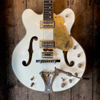 1970 Gretsch White Falcon Double cutaway model with hard shell case image 1