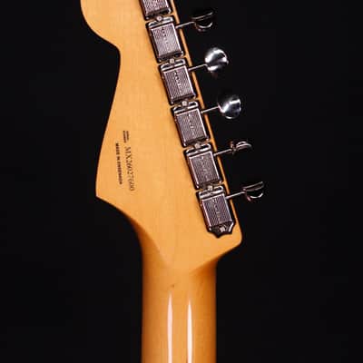 Fender Vintera III Early '60s Stratocaster, Rosewood FB, Sonic Blue image 10