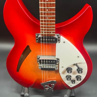 Rickenbacker 330/6 2016 - FireGlo image 4