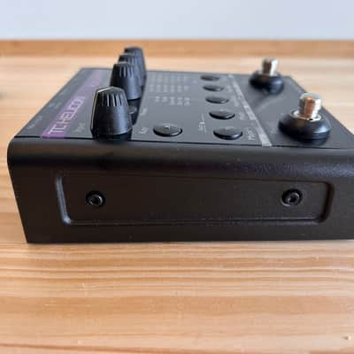 TC Helicon VoiceTone Synth in Original box with support CD, cable and Original Power Supply in Excellent Condition image 7