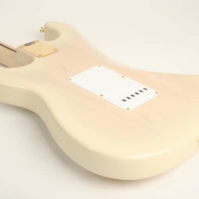 Fender Richie Kotzen Stratocaster Maple Fingerboard Transparent White Burst JD25016084 image 9
