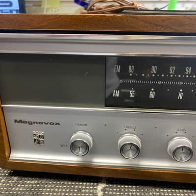 Vintage Magnavox Solid State Receiver image 5