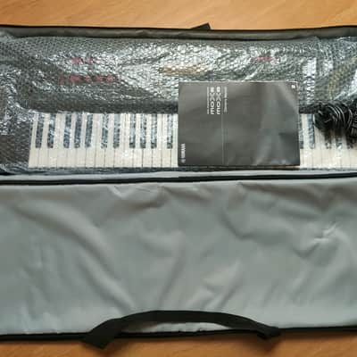 Yamaha MOX6 Production Synthesizer 2006 - Present - Black image 3