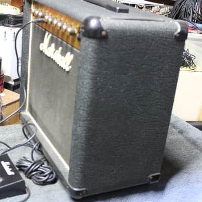 Marshall Artist 4203/30-Watt 1x12" Vintage 30 2 channel-Tube amp. image 6