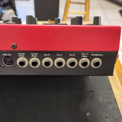Clavia Nord Lead 2 90's image 4
