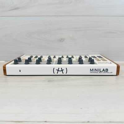Arturia MiniLab MKII 25-Key MIDI Controller – Compact Studio Powerhouse image 7