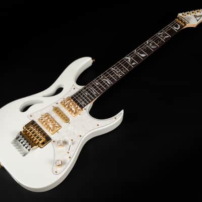 2024 Ibanez PIA3761-SLW Steve Vai Signature - Stallion White | Japan HSH DiMarzio Pickups Stainless Steel Frets Double Locking Tremolo 3.53kg | CoA OHSC image 5