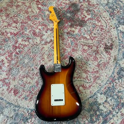 Squier Classic Vibe '70s Stratocaster HSS 2011 - 3-Tone Sunburst image 7