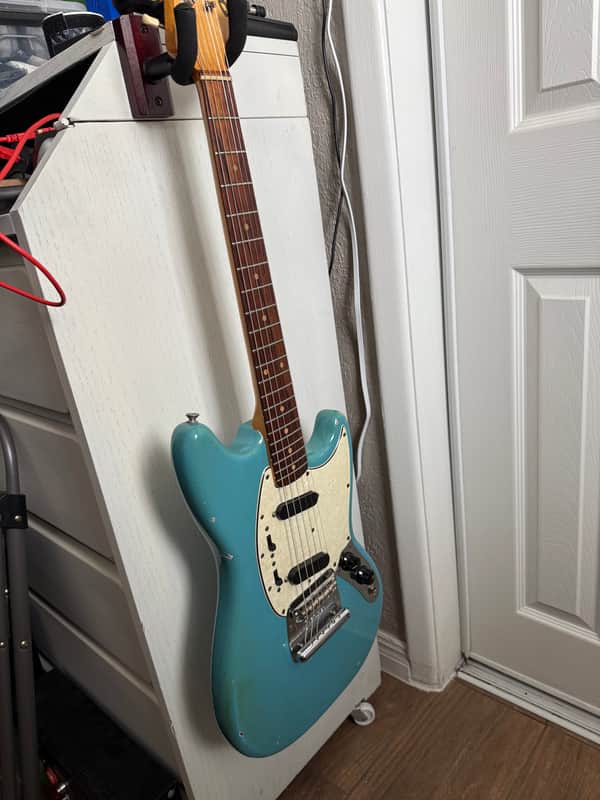 Fender Mustang 1964 - Daphne Blue - Good