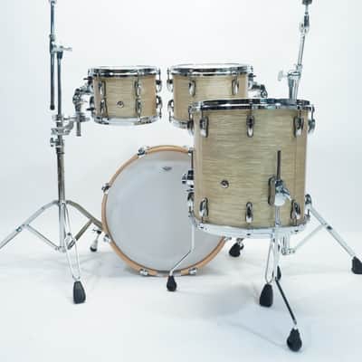 Pearl Masters MMG 4-PC 20",10",12",14"ft Platinum Gold Oyster drum kit image 4