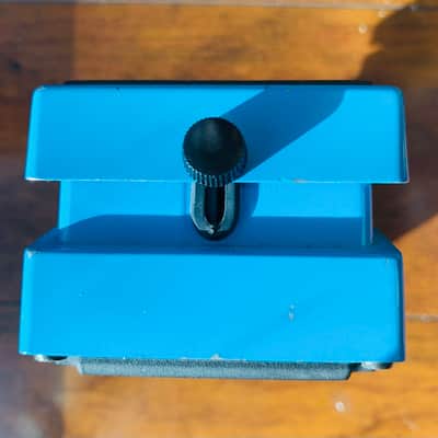 Boss VB-2 Vibrato (Black Label) 1982 - 1986 - Blue image 5