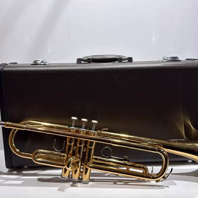 Yamaha YTR-2330 Standard Trumpet 2010s - Lacquered Brass image 1