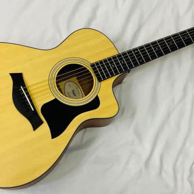 Taylor 112ce Electro-acoustic guitar – Mint condition – Original box included image 1