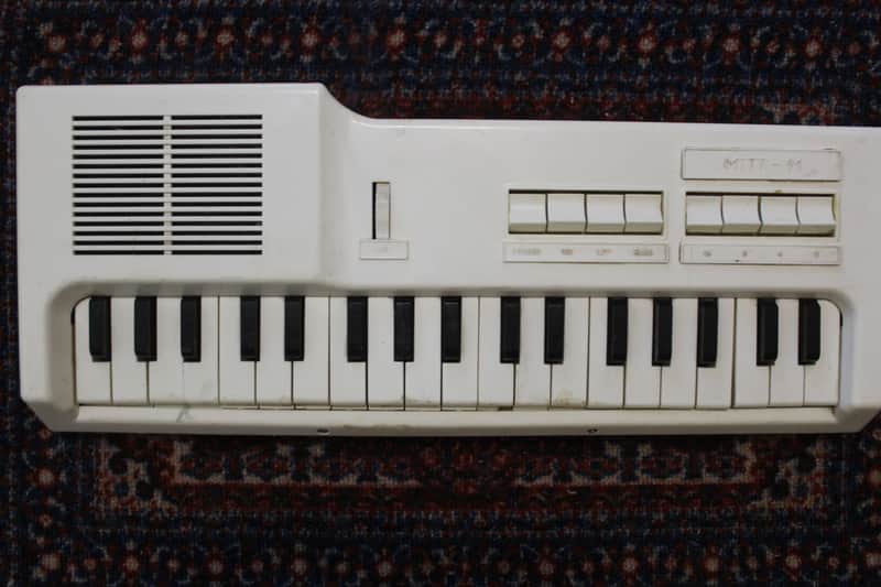 MTTT-91 | Ultrarare Soviet TOY Synthesizer (Export version of Faemi Mini) | USSR image 1