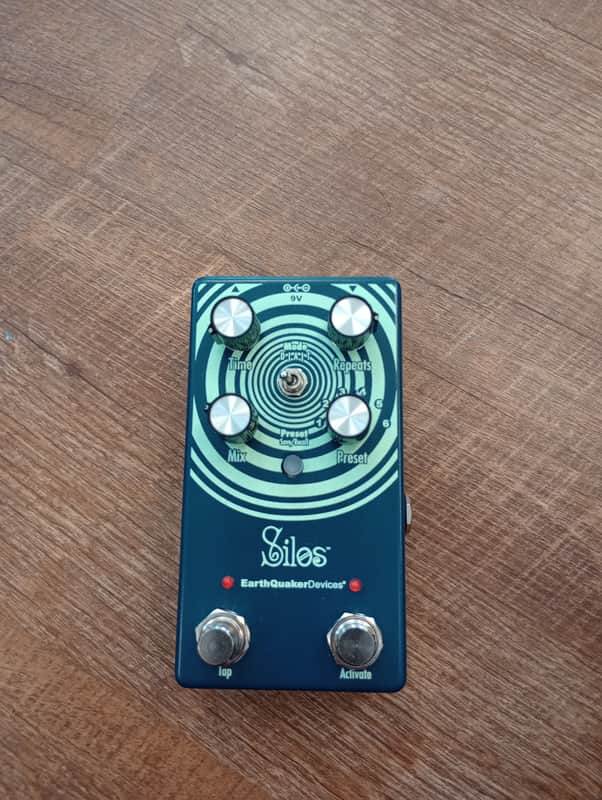 EarthQuaker Devices Silos Multi-Generational Time Reflection Delay Pedal Delay Pedal image 1