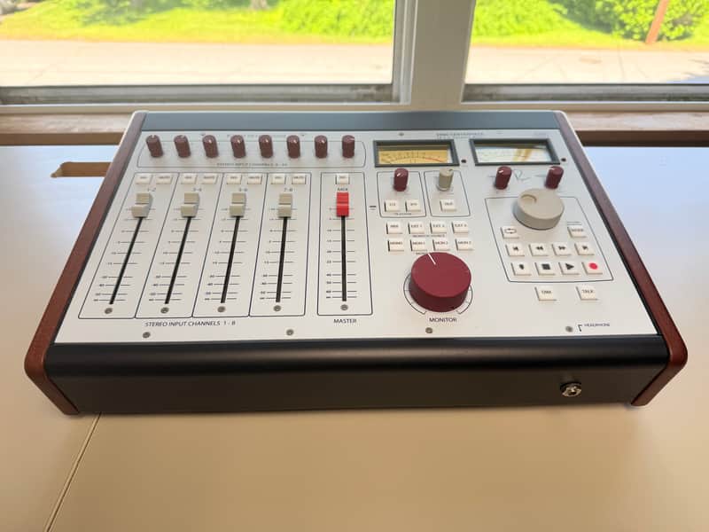 Rupert Neve Designs 5060 Centerpiece 24 x 2 Desktop Mixer 2013 - Present - White