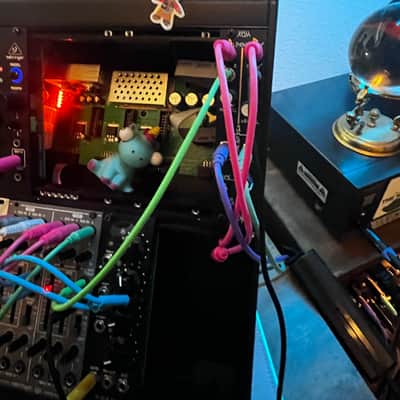 280hp Behringer Go Modular Synthesizer W/ Modules & Patch Cables imagen 7
