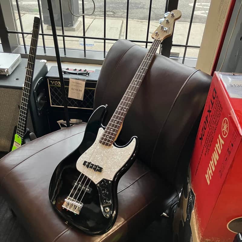 Fender Squier Jazz Bass - Black image 1