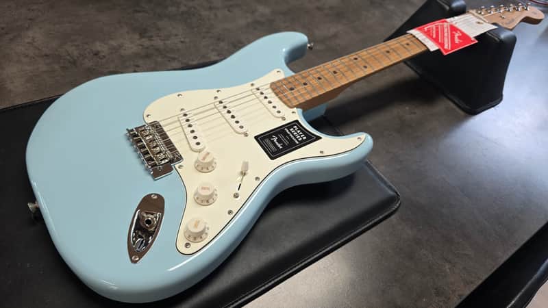 Fender Player Stratocaster Special Edition BRAND NEW FSR Sonic Blue with Roasted Maple Neck MIM Mexico Special Edition Run Strat Electric Guitar image 1