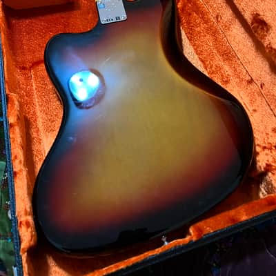 Fender American Vintage II '66 Jazzmaster 2022 -3-Color Sunburst image 3