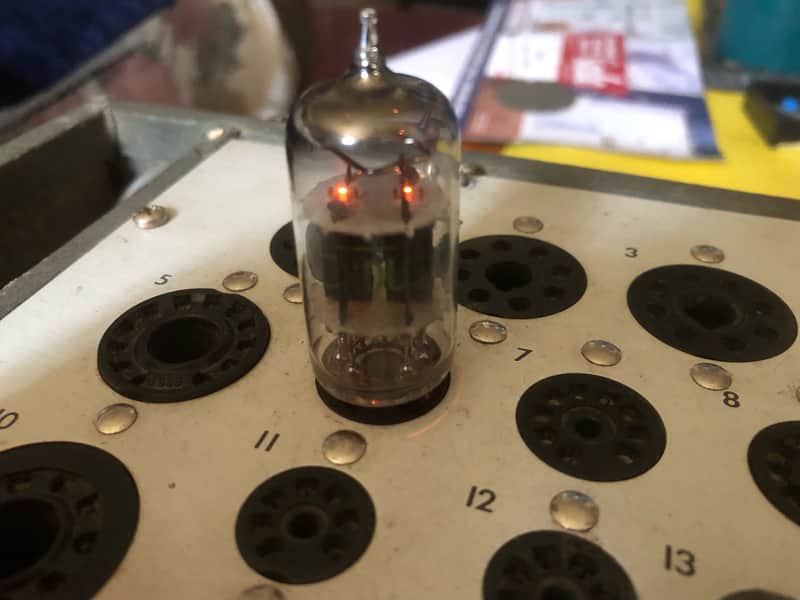Sylvania NOS 12AX7 Preamp Tube USA Made -Excellent image 1