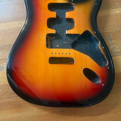 Squier Bullet 2011 Tobacco Burst Basswood Body EXCELLENT image 1