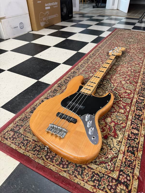 Squier Vintage Modified '70s Jazz Bass