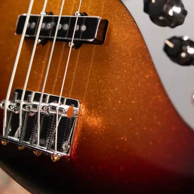 Fender Limited Edition Player II Jazz Bass, Rosewood Fingerboard - Sparkle 3-Color Sunburst - Demo image 11