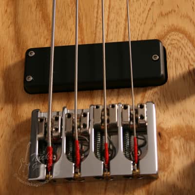 Rick Turner Electroline 4 string Bass 2005 Natural image 12