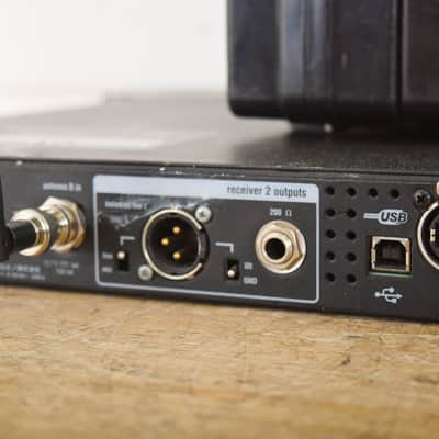 Shure UR4D Dual Wireless Receiver L3 Band w/ UR2 Handheld (church owned) CG00F2V image 9