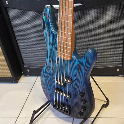 Sandberg California VT5 35" 2026 - Zebra Finish Blueburst Bass Guitar image 4