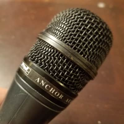 Anchor Audio MIC-90P Dynamic Cardioid XLR mic - black image 7