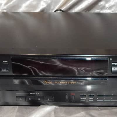 Sony CDP-C545 5 DISC Cd player with optical digital output image 1