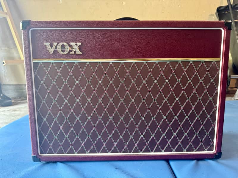 Vox AC15C1 - Red image 1