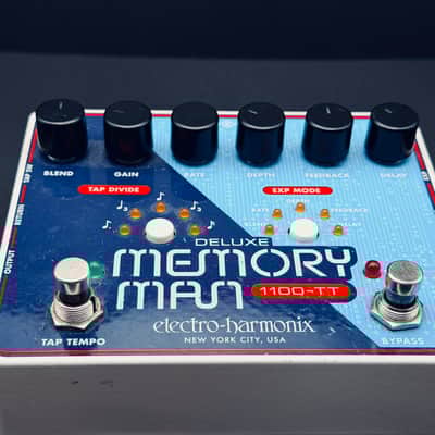 Electro-Harmonix Deluxe Memory Man 1100-TT Analog Delay Pedal w
