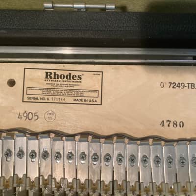 Rhodes Mark II Suitcase Piano 73-Key Electric Piano 1980 image 3