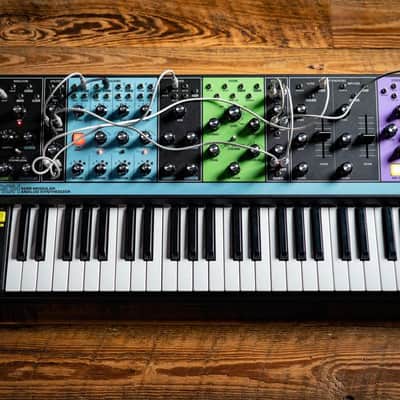Moog Matriarch Patchable 4-note Paraphonic Analogue Synthesiser image 18