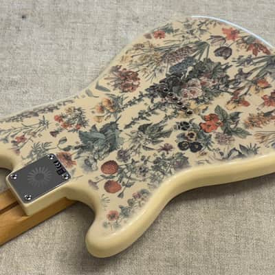 2020 Shawn Mendes Foundation Musicmaste Floral Design HS Limited Edition Out of Production CLEAN + Fender G&G Deluxe Hardshell Case image 17