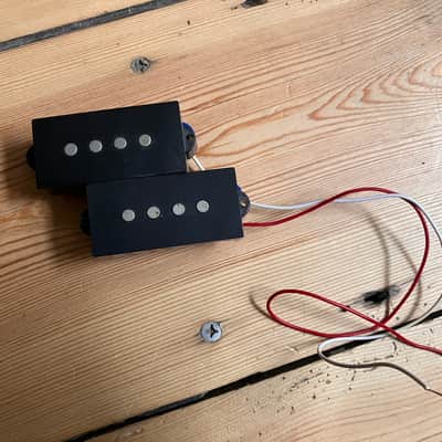 Squier Standard Series Precision Bass Guitar Pickup Indonesia 2000 image 2