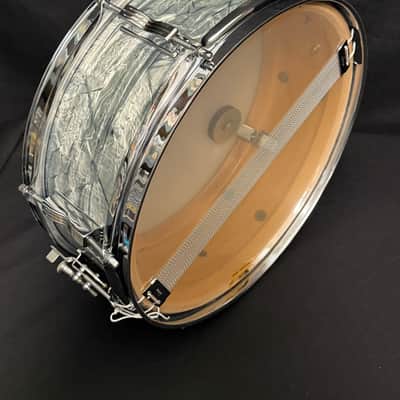 Ludwig Pioneer Snare Drum 14" x 5" 1968 - Sky Blue Pearl image 14
