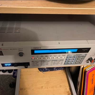 Akai S950 MIDI Digital Sampler 1988,12bit gotek floppy emulator