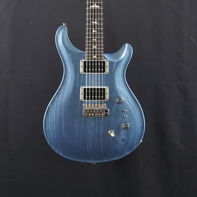 2024 PRS CE 24-08 Swamp Ash Satin Limited Edition in Frost Blue Metallic image 3