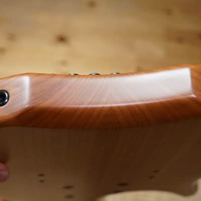 UNICORN BASS short scale PURE ART 6 STRING 2024 - natural image 13
